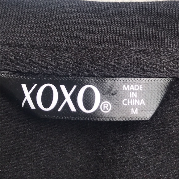 NWOT Cropped Sweatshirt with “XOXO” all blingy! Medium - Picture 3 of 5